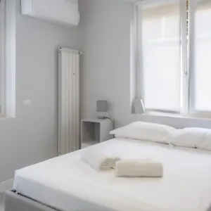 Bnbutler - Pergolesi, 6 - Accogliente E Moderno A Due Passi Da Tutto Apartamento