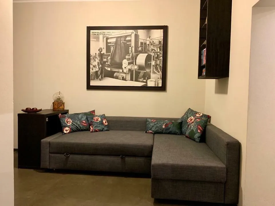 Apartment Ferienwohnung Fra Storia E Modernita Mailand Italien